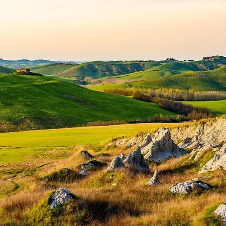 Apartment Orizzonti Toscani New With View And Pool Lajatico