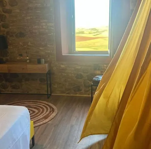 Orizzonti Toscani New With View And Pool Apartmán Lajatico